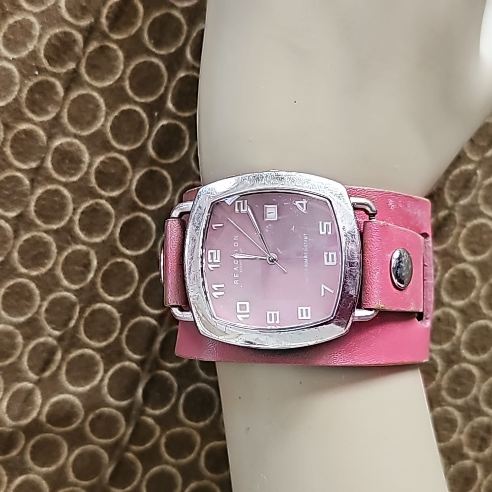 Kenneth Cole Reaction Pink Ladies Watch